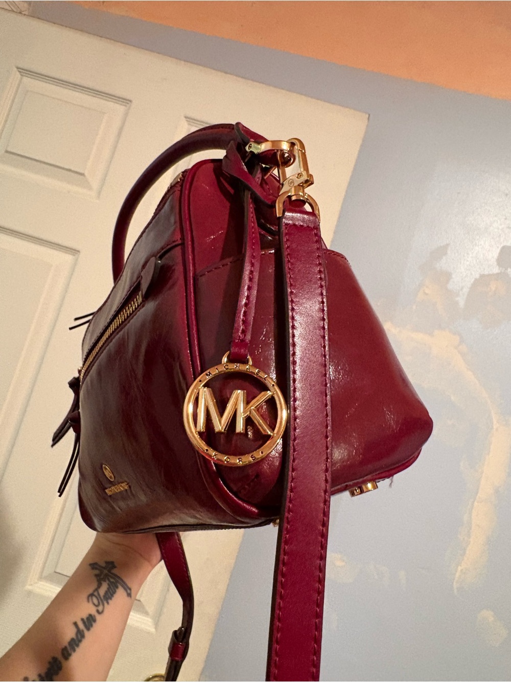 Michael Kors Rare Lorimer Satchel Burgundy/Deep Berry w/ Gold Accents NEW - Picture 3 of 9